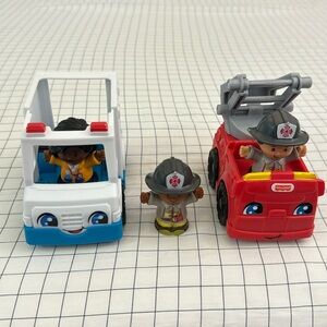 5pc Fisher-Price Little People emergency vehicle set.